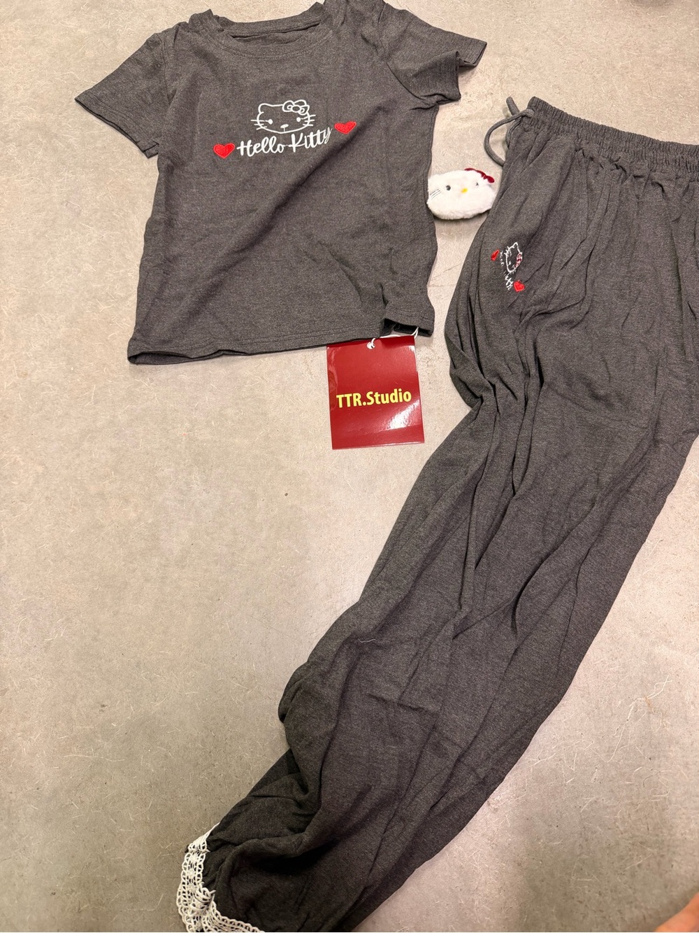 Ttr.studio hello kitty gray set free sz nwt